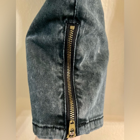 BDG Washed Black Boyfriend Jeans - Picture 14 of 16